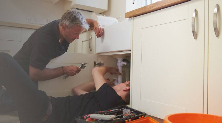 Plumber in Parma, MI